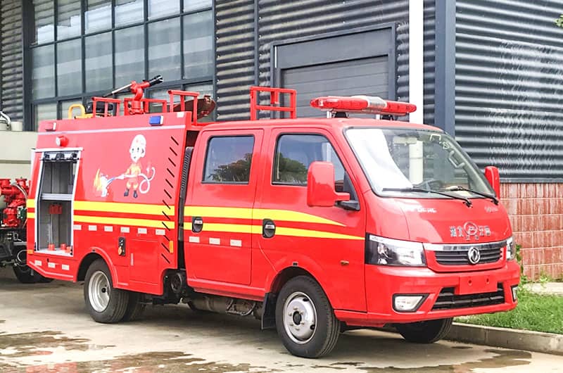 东风途逸1.5吨水罐消防车(蓝牌双排)