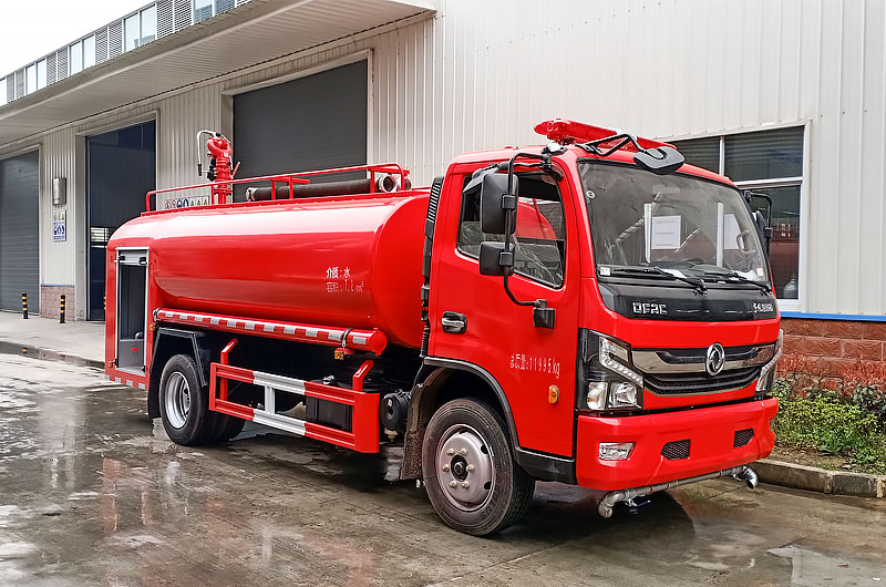 东风多利卡7.2吨消防洒水车